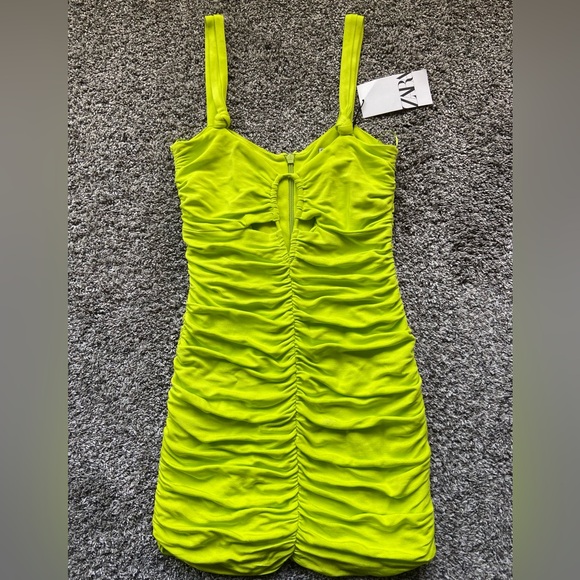 Zara Lime Green Ruched Dress - Picture 3 of 6